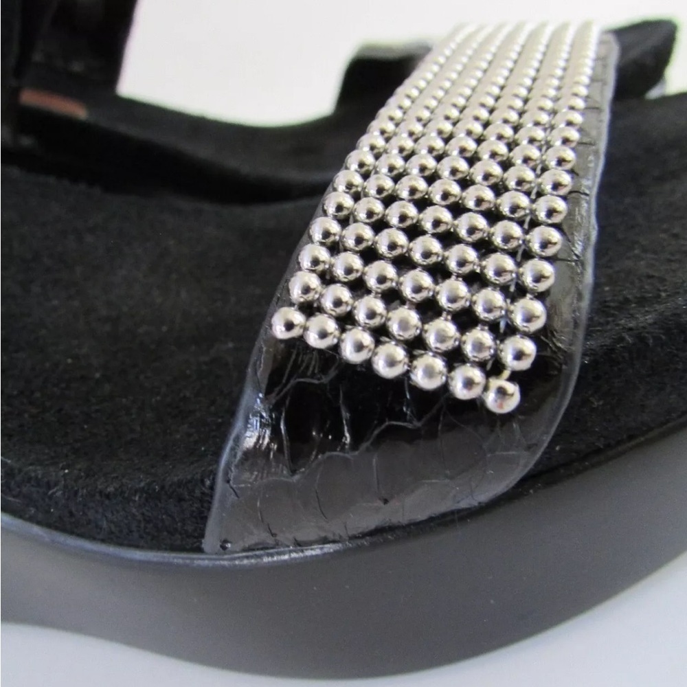 Donald J Pliner Jerri Black Wedges/ Sandals Size 11M - Picture 7 of 8